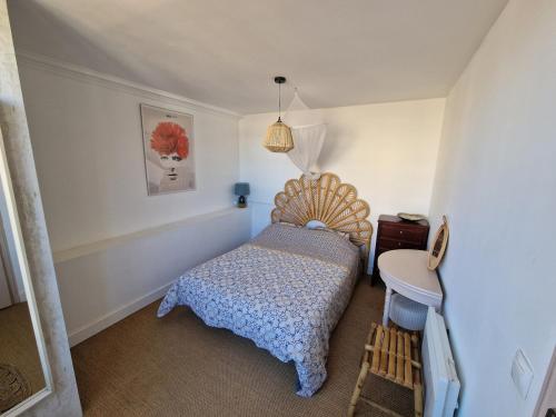 Photo de la galerie de l'établissement Cozy and spacious T3, 10 min walk to SNCF train station, à Sète