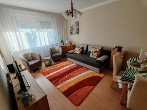 Χώρος καθιστικού στο Oliva Apartman Szentes