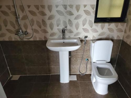 Un baño de Beverly Homes