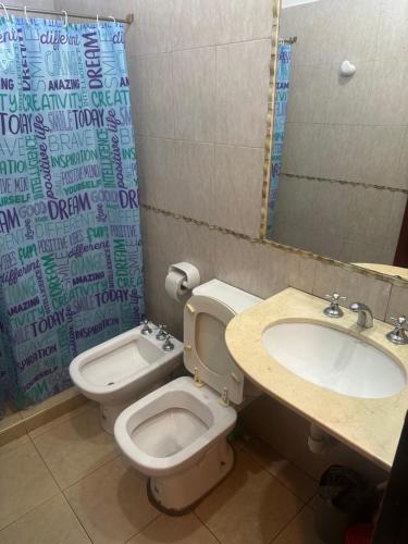 Phòng tắm tại Alquiler de departamento temporario