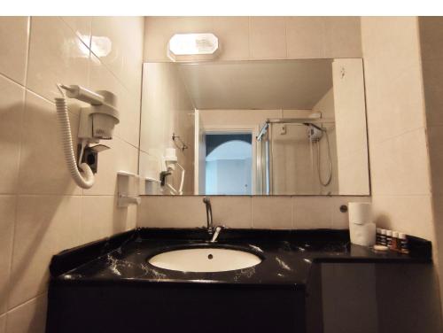 Ένα μπάνιο στο Sav-ir Suit Otel
