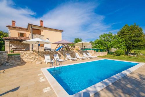 Villa Mendula, a pet friendly rustic haven surrounded by nature