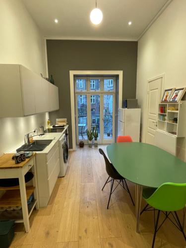 Foto Rummelig Københavnerlejlighed 4