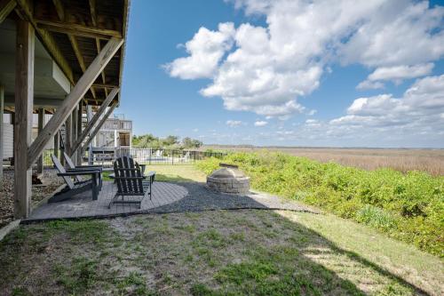 Gambar di galeri bagi Late For The Sky by Oak Island Accommodations di Caswell Beach