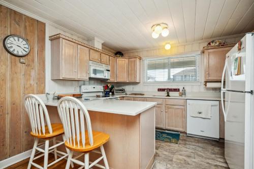 Gambar di galeri bagi Late For The Sky by Oak Island Accommodations di Caswell Beach