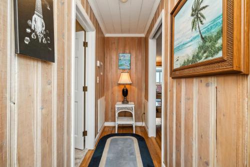 Gambar di galeri bagi Late For The Sky by Oak Island Accommodations di Caswell Beach