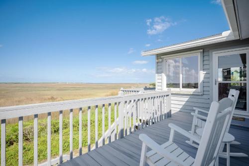 Gambar di galeri bagi Late For The Sky by Oak Island Accommodations di Caswell Beach
