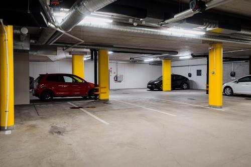 Gambar di galeri bagi 28m2 condo & own parking place indoors di Turku
