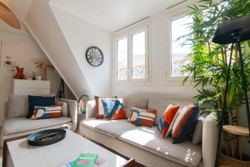 1 Min Opera - AC - Authentic Parisian Experience