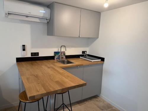 Photo de la galerie de l'établissement Studio Le Rocher, à Cannes