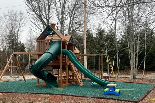 Gallery image of Pleasant Point Cove in Cushing