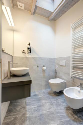 Un baño de Al San Michele