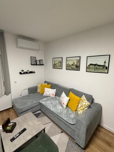 Χώρος καθιστικού στο Apartman HD