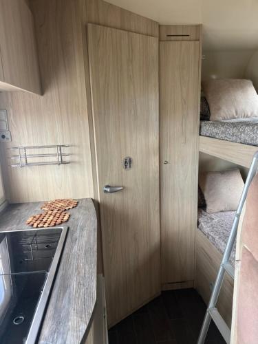 Kuchyň nebo kuchyňský kout v ubytování Kuaycaravans