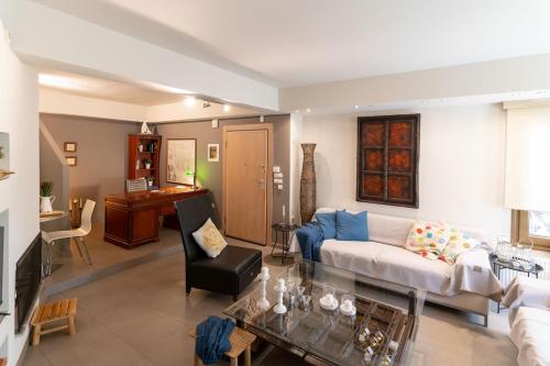 Χώρος καθιστικού στο Elpiniki's home