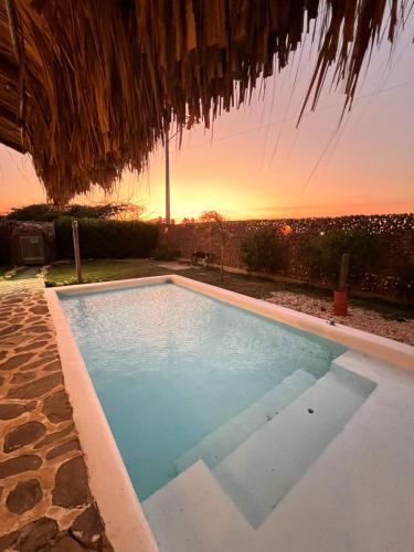 Bazén v ubytování Mojarra Beach Casa privada Vista al mar nebo v jeho okolí