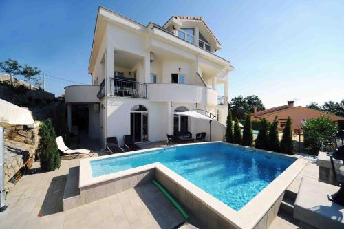 Zdjęcie z galerii obiektu Villa Aida w mieście Ičići