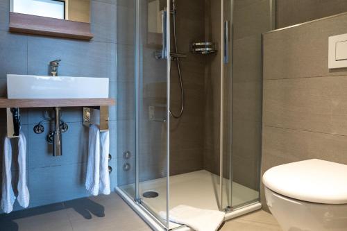 Ένα μπάνιο στο Hotel Loge