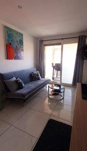 Posedenie v ubytovaní 2 pièces avec terrasse -Calme-Sans vis à vis-garage-centre de Cannes