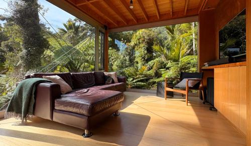 Posezení v ubytování Punakaiki Forest Retreat