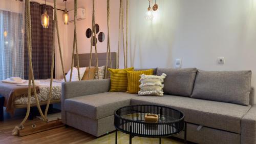 Cozy and Stylish Studio Apt - just 800m from the beach