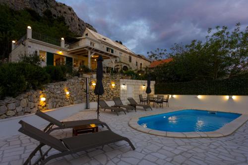 New Villa OLE, stone house, sea view, jacuzzi