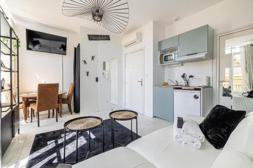 PRIVATE - Small studio for two at 5 minutes from Croisette