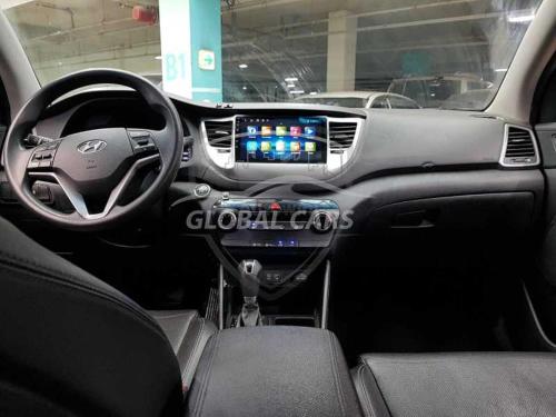 une vue sur le tableau de bord d'une voiture dans l'établissement my car, à Itʼkhvisi