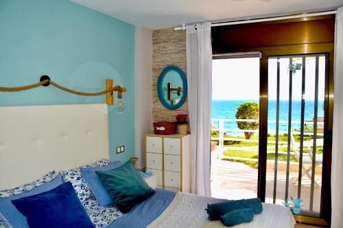 SeaFront DeLuxe, vistas al mar, acceso directo a playa y piscina