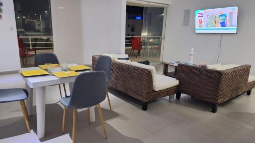 Televisyen dan/atau pusat hiburan di Asia - Beautiful and comfortable apartment