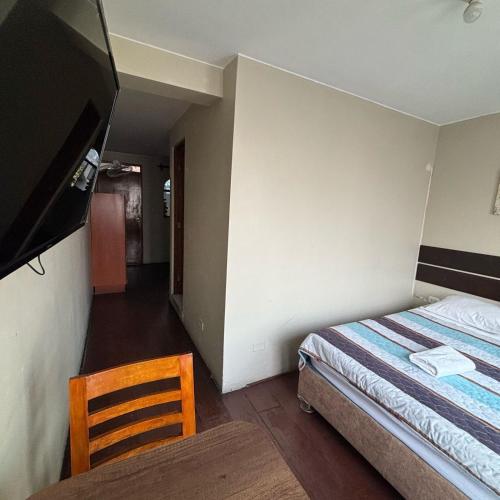 Postel nebo postele na pokoji v ubytování PARTY HOSTEL THAY Miraflores Lima