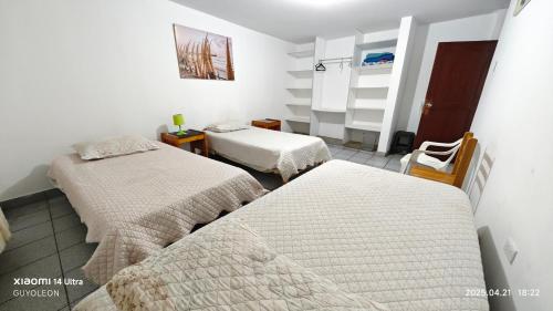 Postel nebo postele na pokoji v ubytování Yellow House