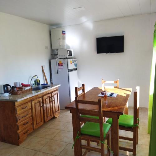 Kuchyň nebo kuchyňský kout v ubytování YG departamentos Carhué N7