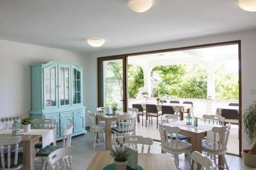Apartments and rooms by the sea Palit, Rab - 24303