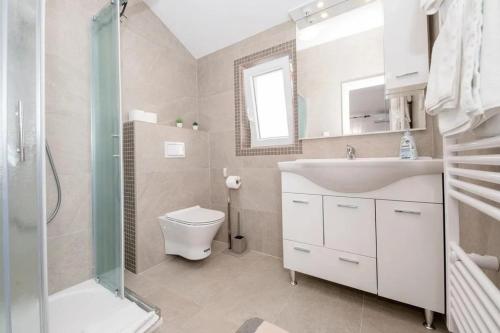 Apartments and rooms by the sea Palit, Rab - 24303