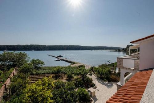 Apartments and rooms by the sea Palit, Rab - 24303