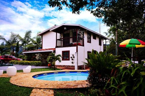 Bazén v ubytování Finca La Concordia nebo v jeho okolí