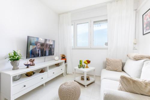 Apartments with WiFi Split - 24241