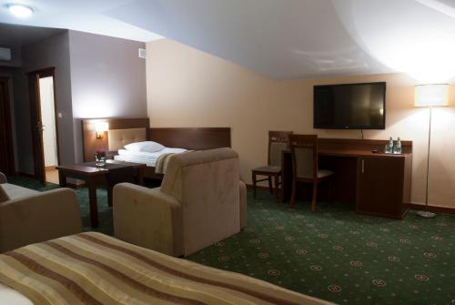 Μια τηλεόραση ή/και κέντρο ψυχαγωγίας στο Hotel Dwór Galicja