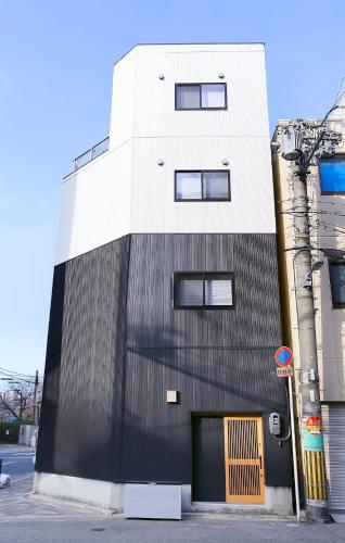 One Building Tsutenkaku