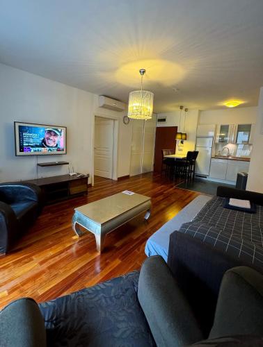 Midtown Apartments - Easy Check-in&Parking