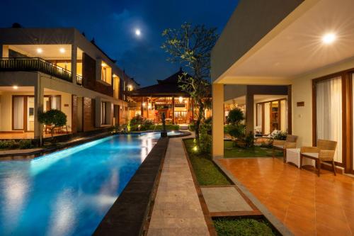 Bazén v ubytování Casa Dewa Suite Villa Ubud nebo v jeho okolí