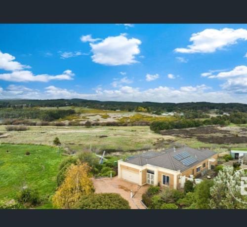 Gallery image of Serene Escape in Sebastopol