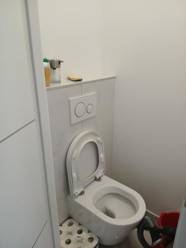 Photo de la galerie de l'établissement Résidence de luxe entourée d'un parc et d'une piscine olympique, à Roquebrune-Cap-Martin