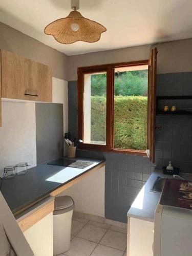 Kuchyň nebo kuchyňský kout v ubytování Maison au cœur des Hautes-Alpes