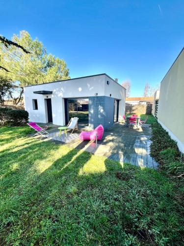Peaceful house for 6 people 400 m from the sea