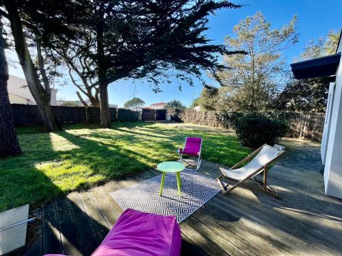 Κήπος έξω από το Peaceful house for 6 people 400 m from the sea