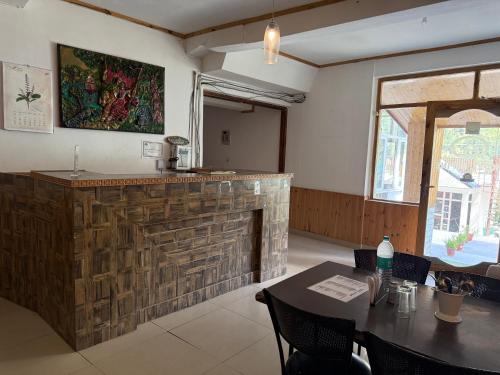 Χώρος καθιστικού στο Hotel Alpine Himalayan View , Manali By The Premium Villa