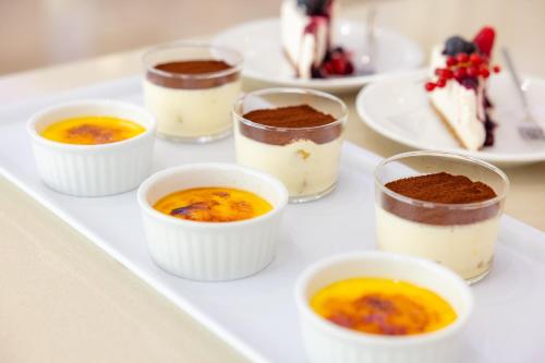 ホテルの敷地内または近くでの食事または食べ物