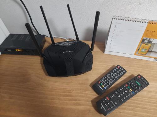 Romantická chata na Šumavě - Volšovyにあるテレビまたはエンターテインメントセンター